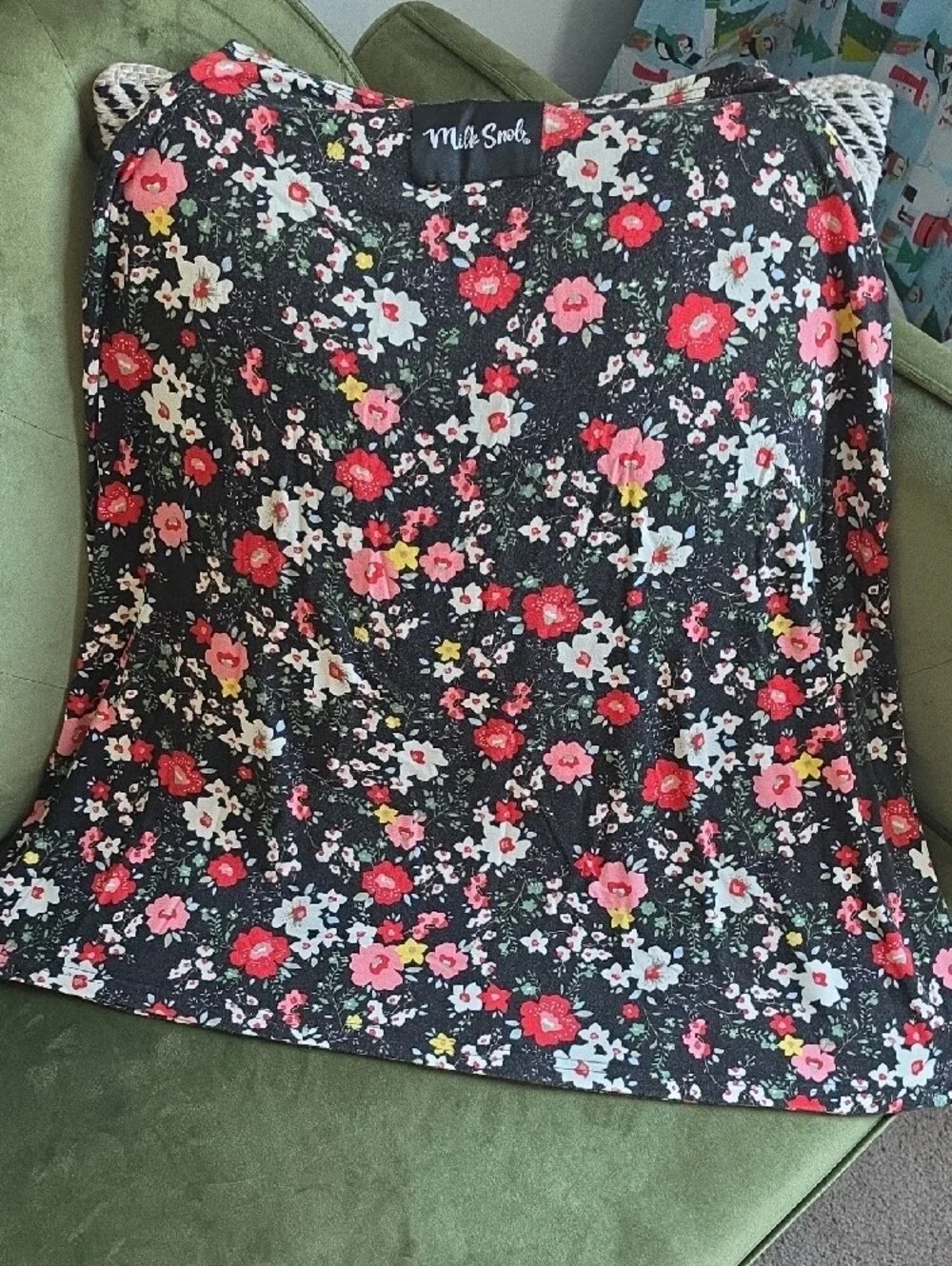 Milk Snob Floral Nursing Cover - Black with Pink & Red Flowers